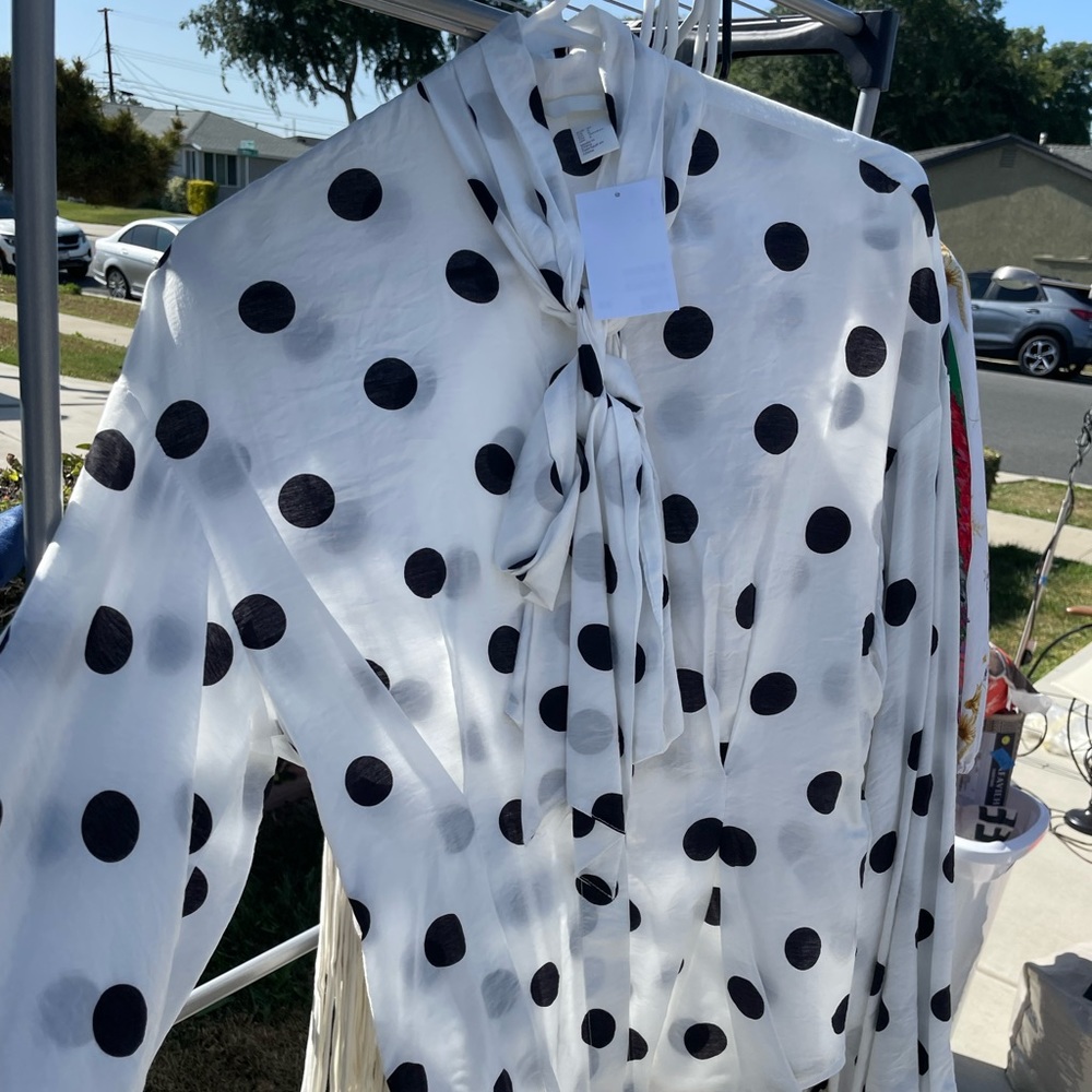 H&M blouse w/ Bow